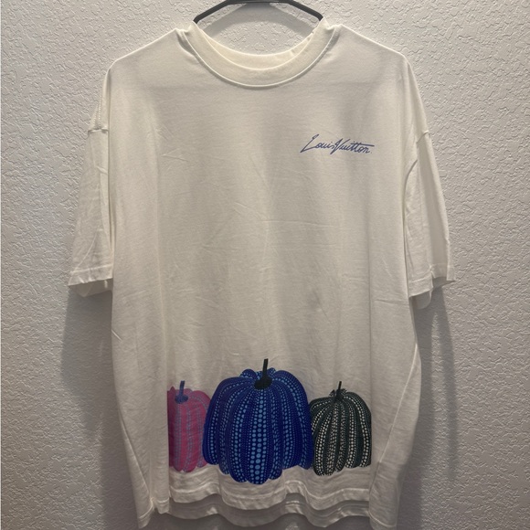 Louis Vuitton White Tee with Vibrant Pumpkin Motif - Picture 1 of 4